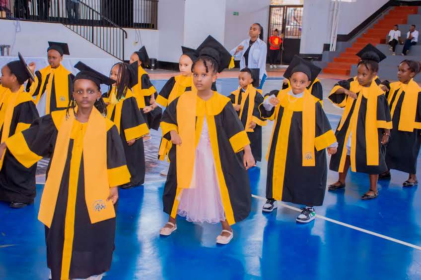 Cérémonie de remise de diplômes